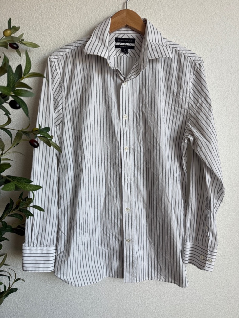 Banana Republic White Stripe Button Down Shirt Slim Fit Cotton Men’s Size Medium